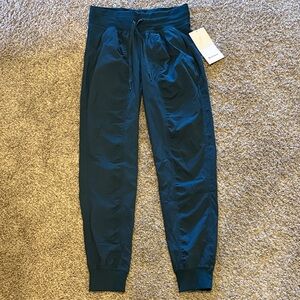 Lululemon Athletica Navy Jogger Pants Mid-rise